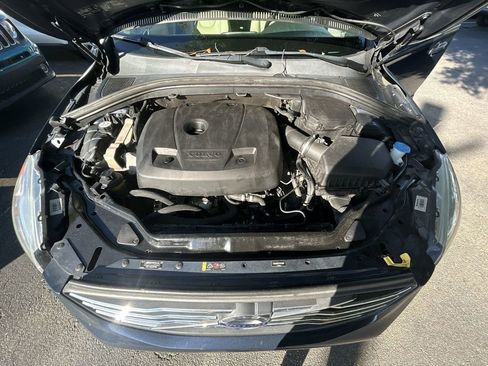 Used 2015 Volvo XC60 T5 Premier w/ Proximity Package FWD image 11