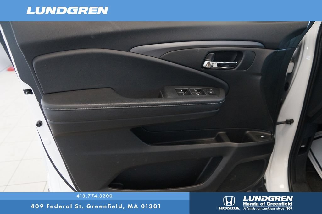 Used 2024 Honda Ridgeline Sport image 14