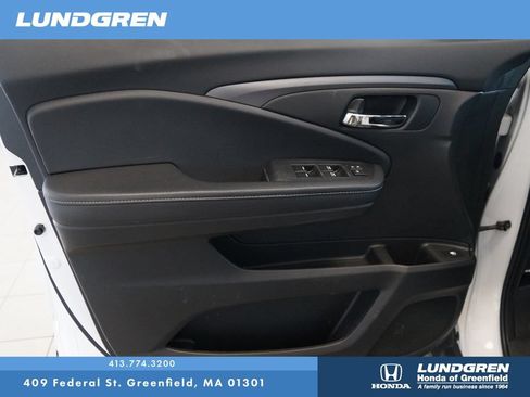 Used 2024 Honda Ridgeline Sport image 14
