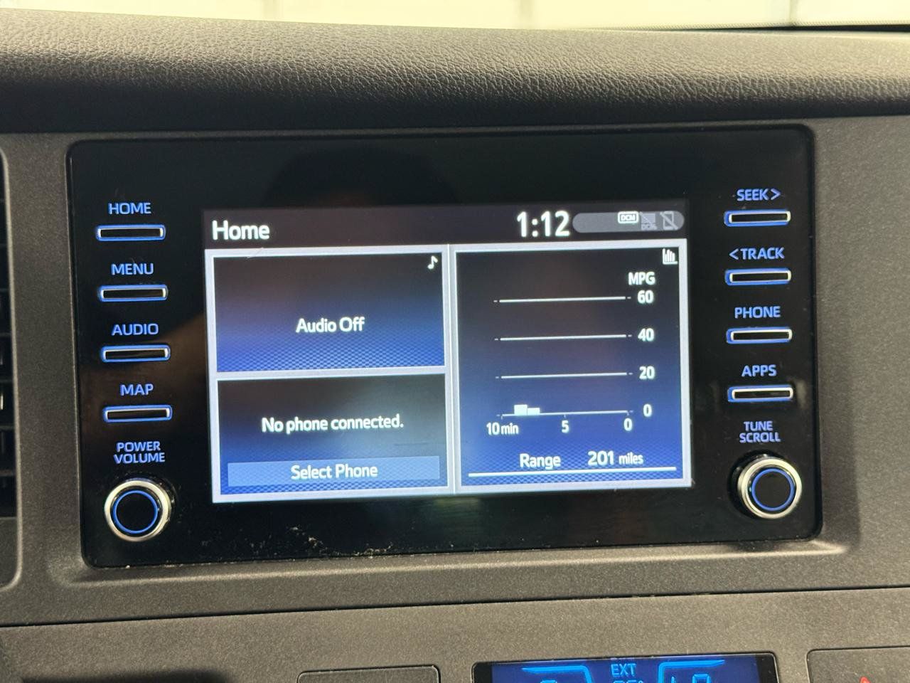 Used 2020 Toyota Sienna L FWD image 22