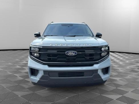 Used 2025 Ford Expedition Active AWD/4WD image 7