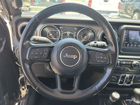 Used 2021 Jeep Wrangler Unlimited Sport AWD/4WD image 22