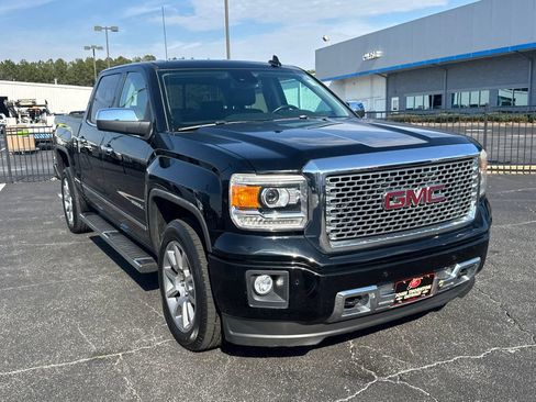 Used 2015 GMC Sierra 1500 Denali w/ Driver Alert Package image 4