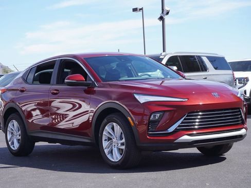 Used 2024 Buick Envista Preferred w/ Convenience II Package image 4