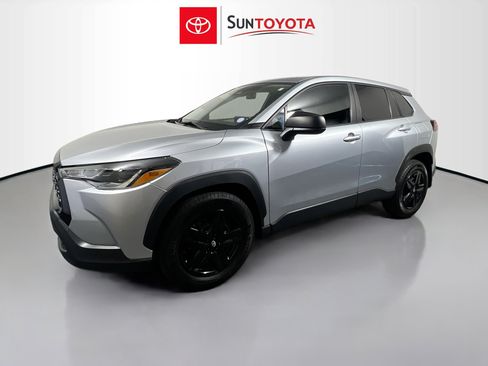 Used 2023 Toyota Corolla Cross L image 9