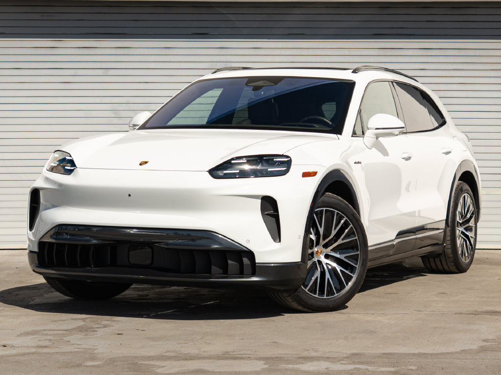 Certified 2026 Porsche Cayenne Electric AWD/4WD image 1