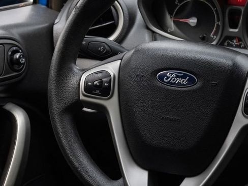 Used 2012 Ford Fiesta SE w/ Moon & Mood Pkg image 18