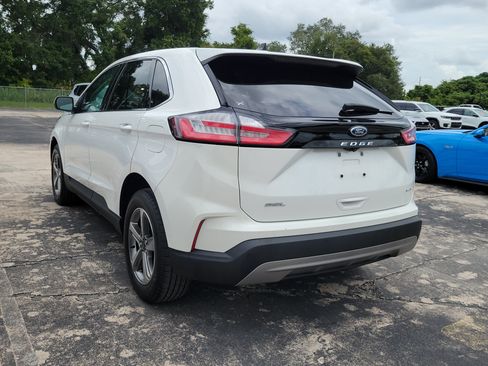 Used 2023 Ford Edge SEL w/ Convenience Package AWD/4WD image 4