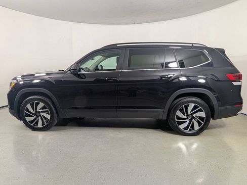 Used 2025 Volkswagen Atlas SE FWD image 4