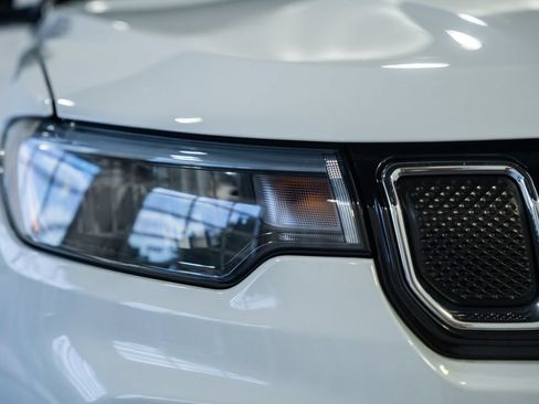 Certified 2022 Jeep Compass Limited AWD/4WD image 12