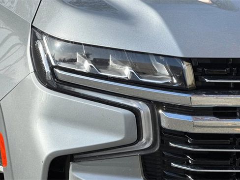 Used 2024 Chevrolet Suburban LT image 44