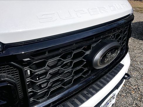 New 2026 Ford F350 Lariat w/ Black Appearance Package AWD/4WD image 32