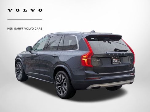 Used 2021 Volvo XC90 T6 Momentum w/ Advanced Package image 5