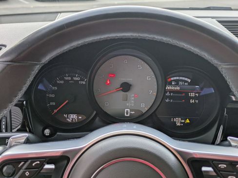 Used 2020 Porsche Macan S image 16