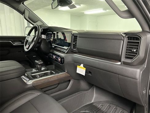 New 2026 GMC Sierra 1500 SLT w/ SLT Premium Plus Package image 29