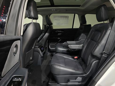 New 2026 Lincoln Aviator Reserve w/ Jet Appearance Package image 35