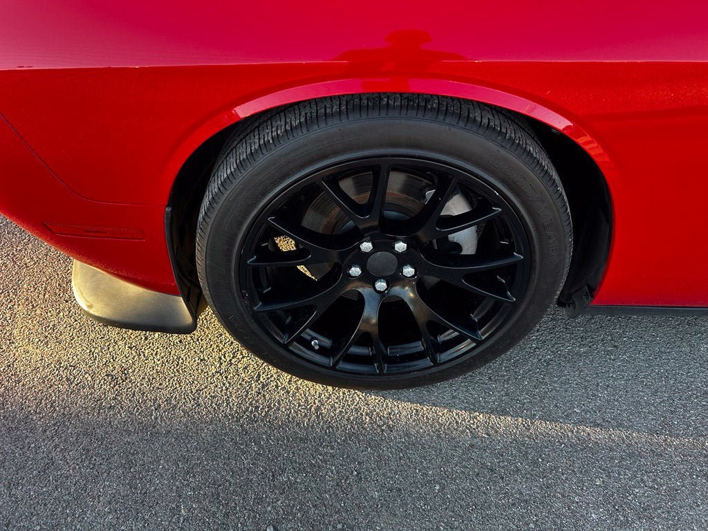Used 2022 Dodge Challenger GT RWD image 9