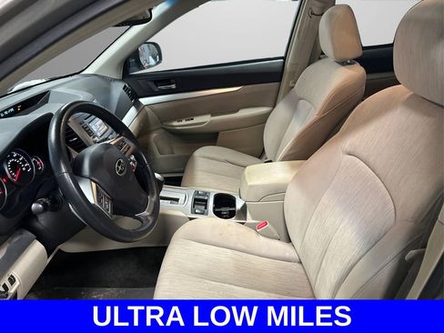 Used 2014 Subaru Outback 2.5i Premium w/ Moonroof Package image 9