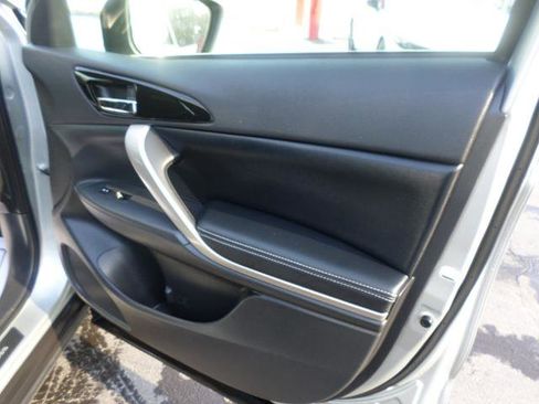 Used 2024 Mitsubishi Eclipse Cross SE image 33