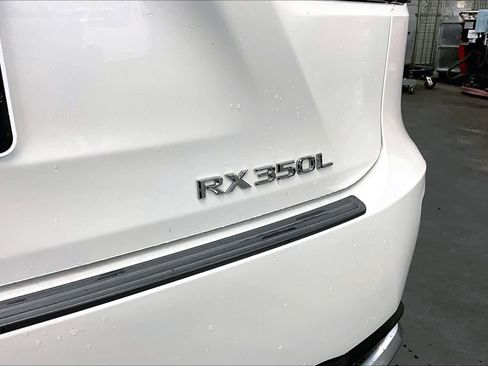 Used 2018 Lexus RX 350L FWD w/ Accessory Package image 9