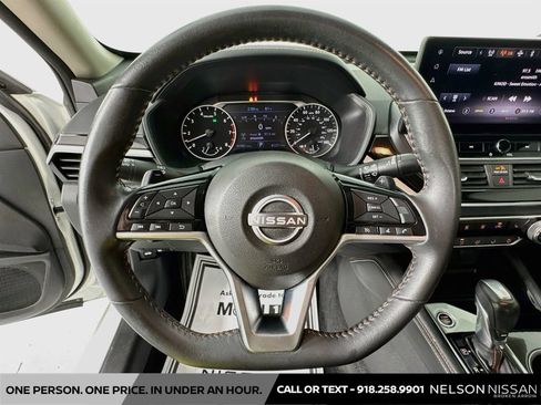 Certified 2024 Nissan Altima 2.5 SR w/ SR Premium Package AWD/4WD image 11