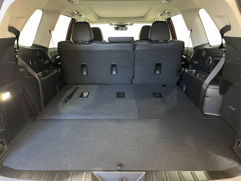 New 2026 Subaru Ascent Limited image 24