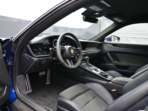 Certified 2022 Porsche 911 GT3 RWD image 4