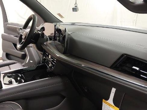 New 2026 Chevrolet Suburban Premier w/ Sun And Tow Package image 29