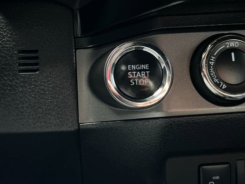 Used 2018 Toyota Tacoma TRD Sport w/ Technology Package image 22