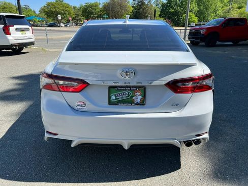 Used 2024 Toyota Camry SE FWD image 5