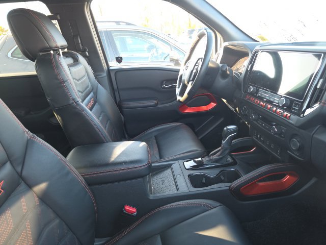 Used 2025 Nissan Frontier PRO-4X w/ Pro Premium Package AWD/4WD image 6