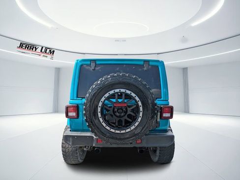 Used 2020 Jeep Wrangler Unlimited Sahara w/ Uconnect 4C Nav & Sound Group image 4