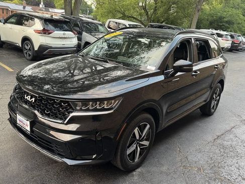 Used 2022 Kia Sorento S FWD image 24