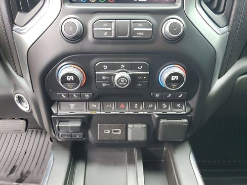 Used 2022 Chevrolet Silverado 2500 LTZ w/ LTZ Plus Package image 39