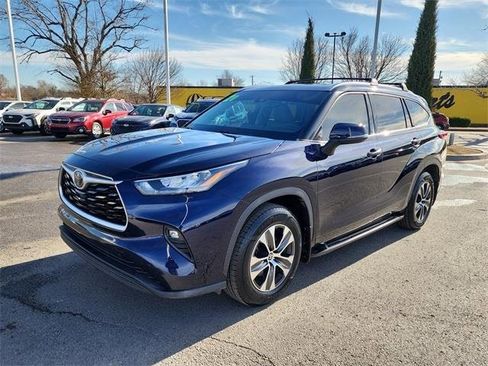 Used 2020 Toyota Highlander XLE image 9