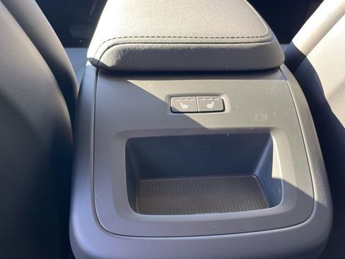 New 2026 Volvo XC60 B5 Core w/ Climate Package image 20