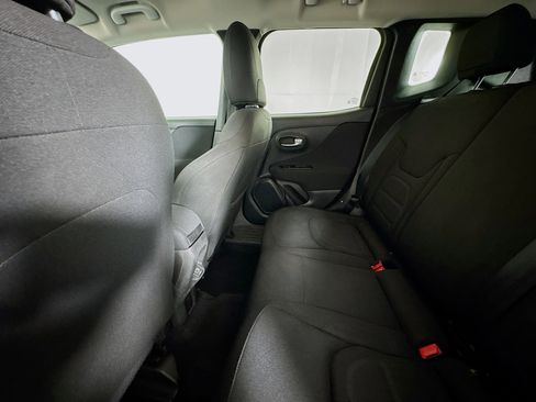 Used 2020 Jeep Renegade Latitude w/ Cold Weather Group image 24