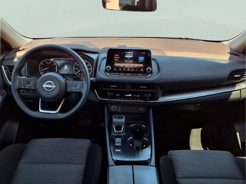 Certified 2023 Nissan Rogue SV FWD image 13