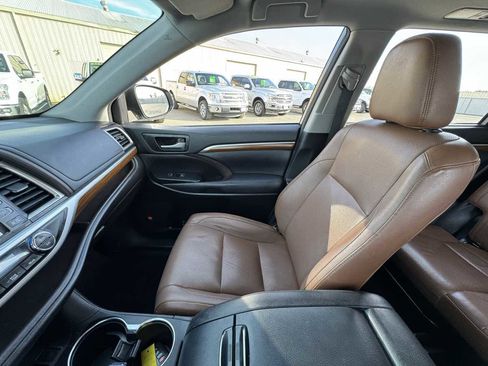 Used 2018 Toyota Highlander Limited image 78