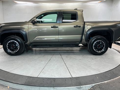 Used 2025 Toyota Tacoma TRD Off-Road AWD/4WD image 2