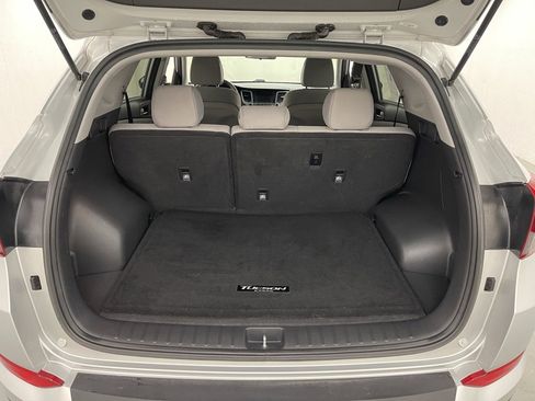 Used 2018 Hyundai Tucson SE image 5