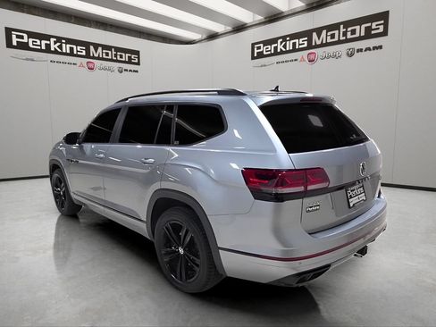 Used 2023 Volkswagen Atlas SEL R-Line AWD/4WD image 3