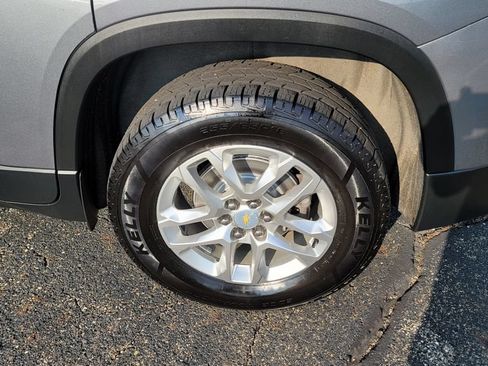 Used 2021 Chevrolet Traverse LT w/ LPO, Floor Liner Package AWD/4WD image 8