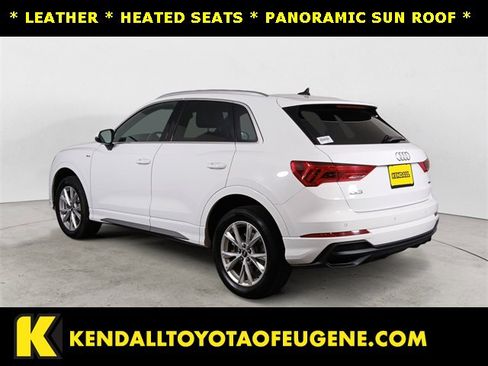 Used 2023 Audi Q3 2.0T Premium image 3
