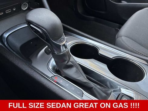 Used 2024 Chevrolet Malibu LT FWD image 28