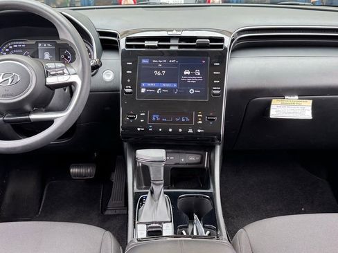 Certified 2024 Hyundai Tucson SEL FWD image 3