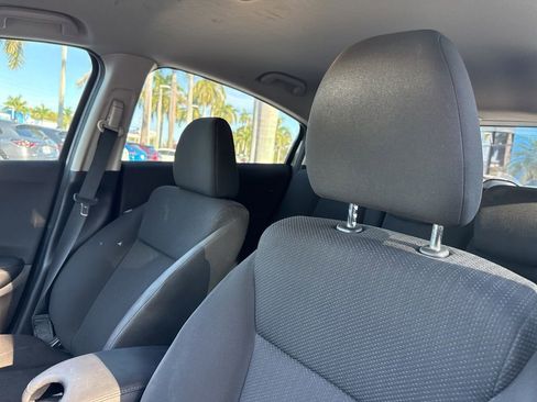 Used 2018 Honda HR-V LX image 14