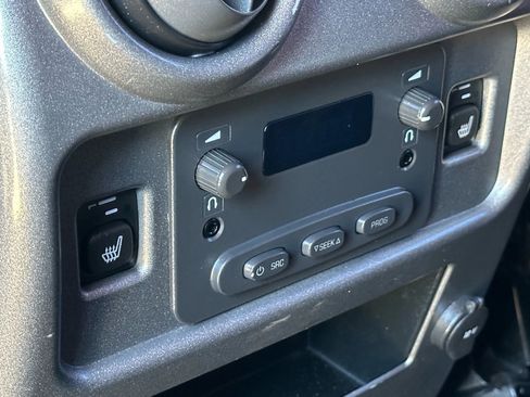 Used 2003 HUMMER H2 Luxury w/ Preferred Equipment Group image 32