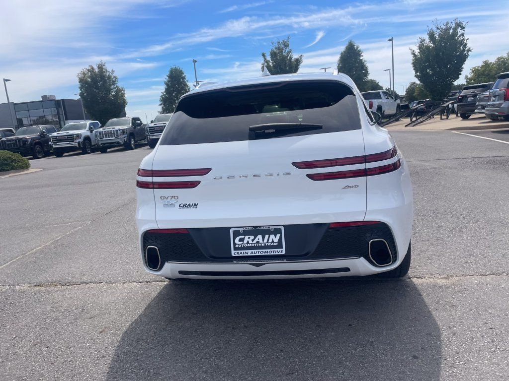 Used 2025 Genesis GV70 2.5T AWD/4WD image 6