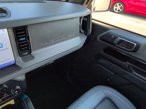 Used 2024 Ford Bronco Black Diamond AWD/4WD image 17